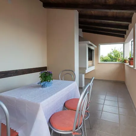 Studio Seget Vranjica 12499a تروغير